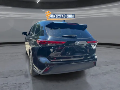 More photos of 2023 Toyota Highlander XLE at Yonkers Automall, NY