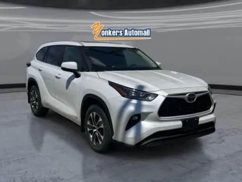 White 2025 Toyota Highlander Hybrid XLE AWD (Natl) for sale in Yonkers, NY