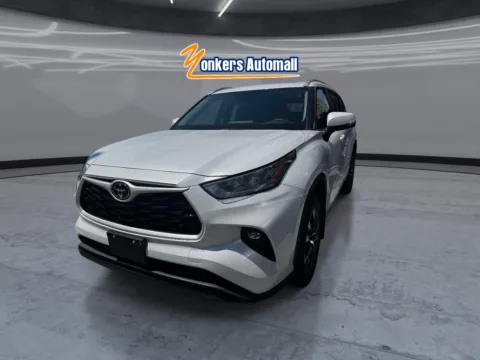 Another view of 2025 Toyota Highlander Hybrid XLE AWD (Natl) for sale in Yonkers, NY at Yonkers Automall