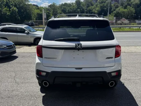 More photos of 2023 Honda Passport EX-L AWD at Yonkers Automall, NY