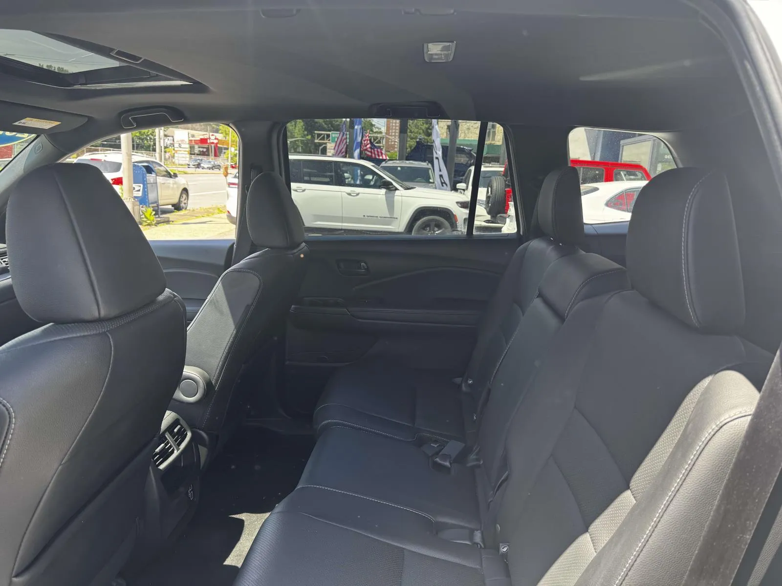2023 Honda Passport EX-L - Photo 12