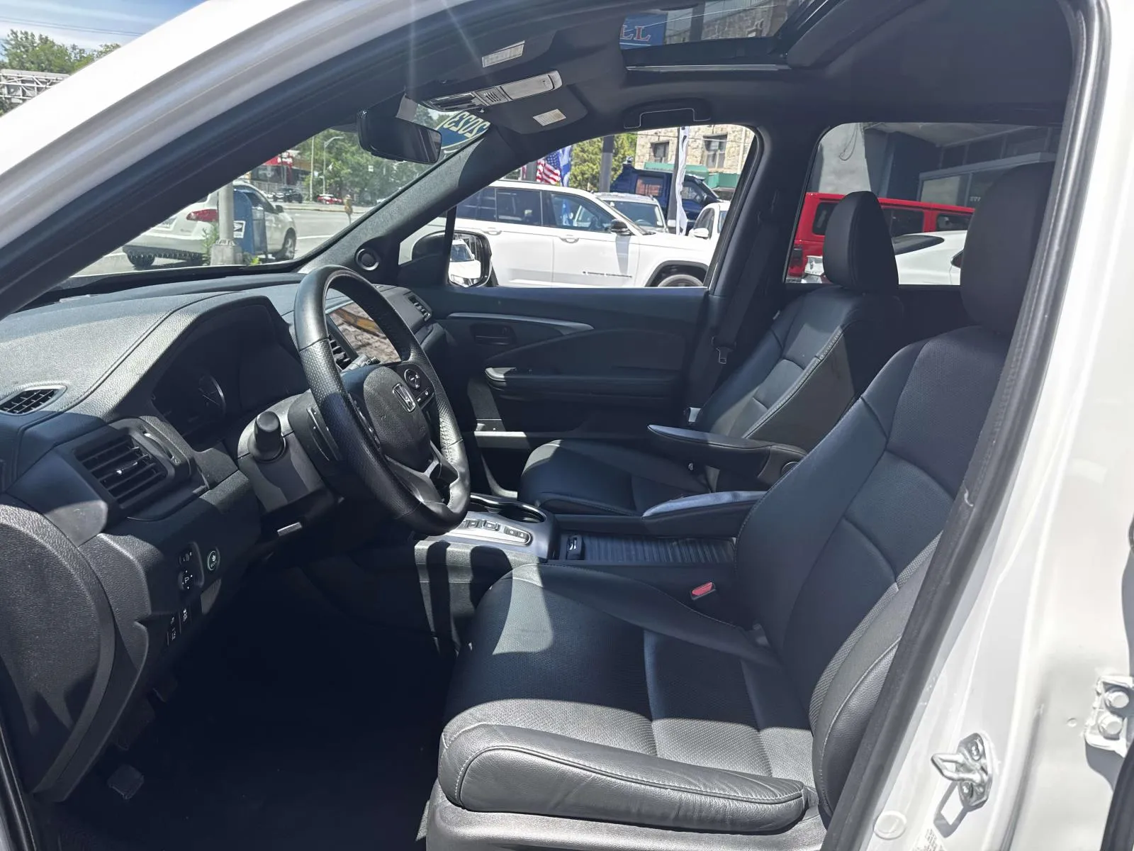 2023 Honda Passport EX-L - Photo 18
