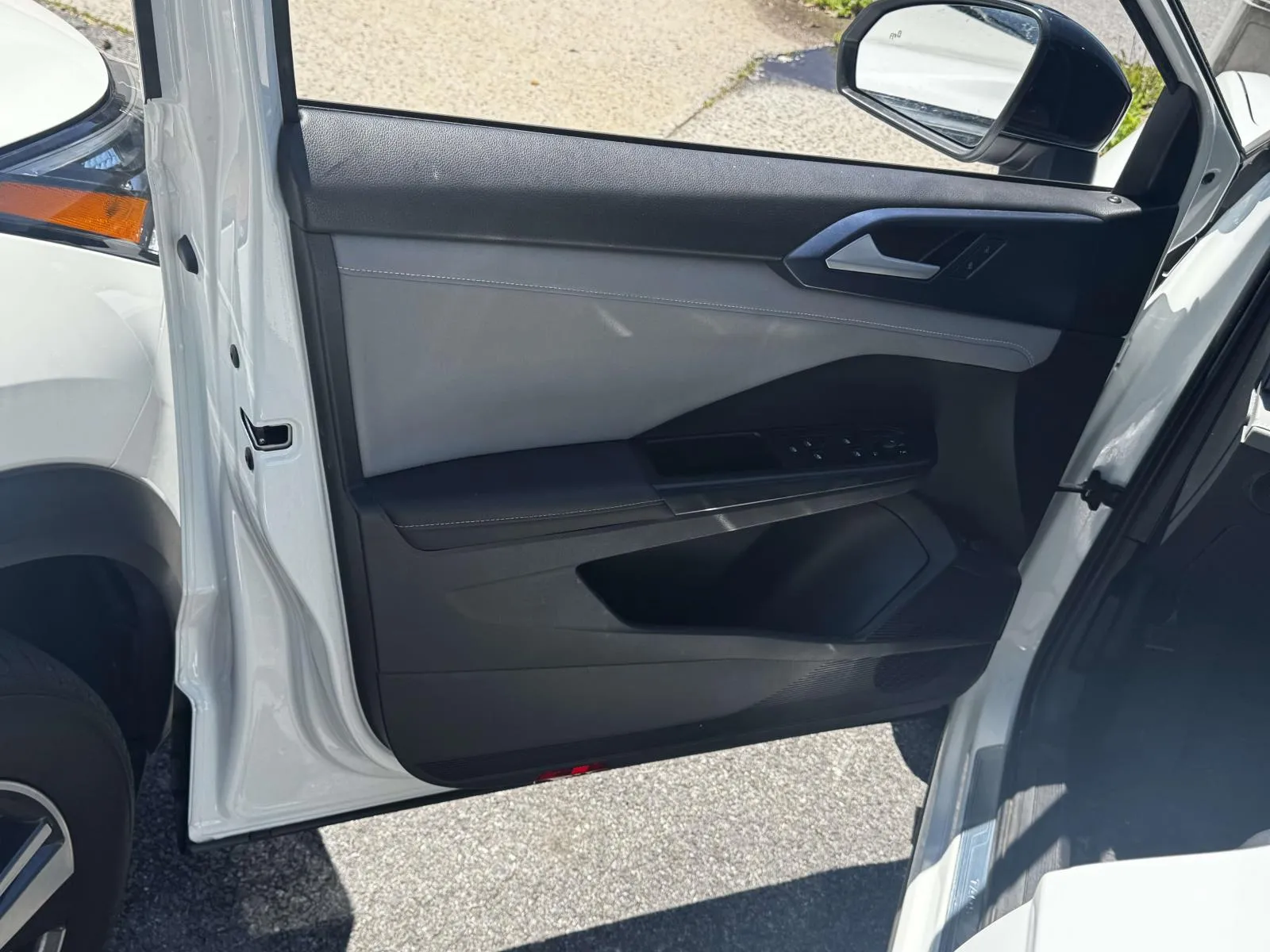 2024 Volkswagen Taos SE - Photo 14