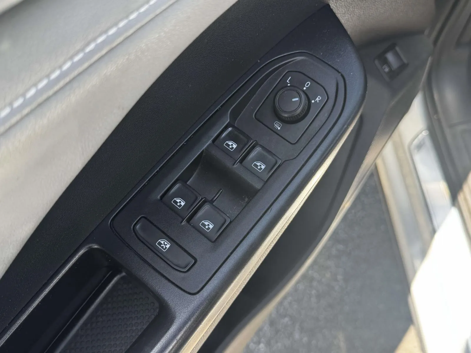 2024 Volkswagen Taos SE - Photo 15