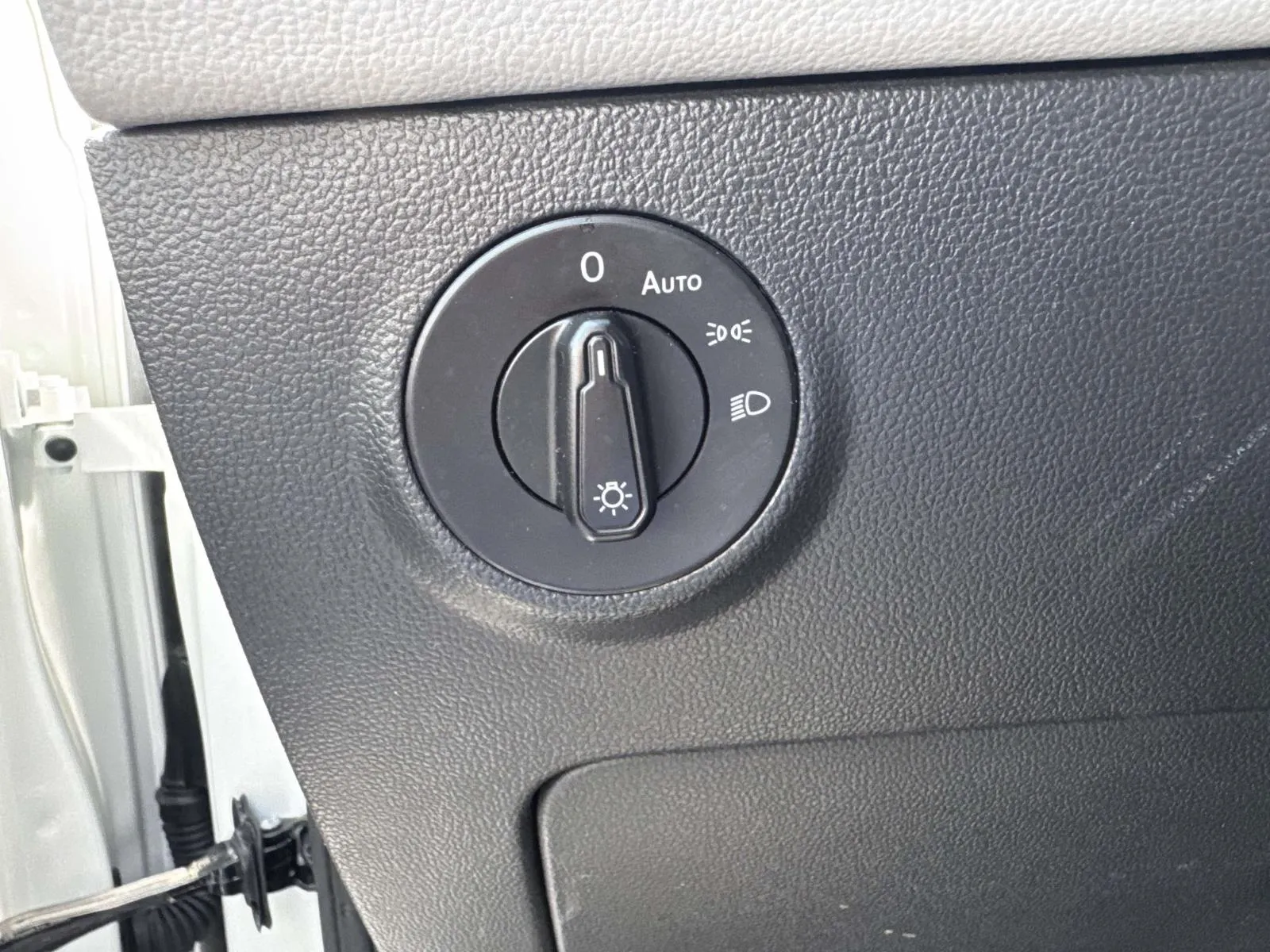 2024 Volkswagen Taos SE - Photo 17