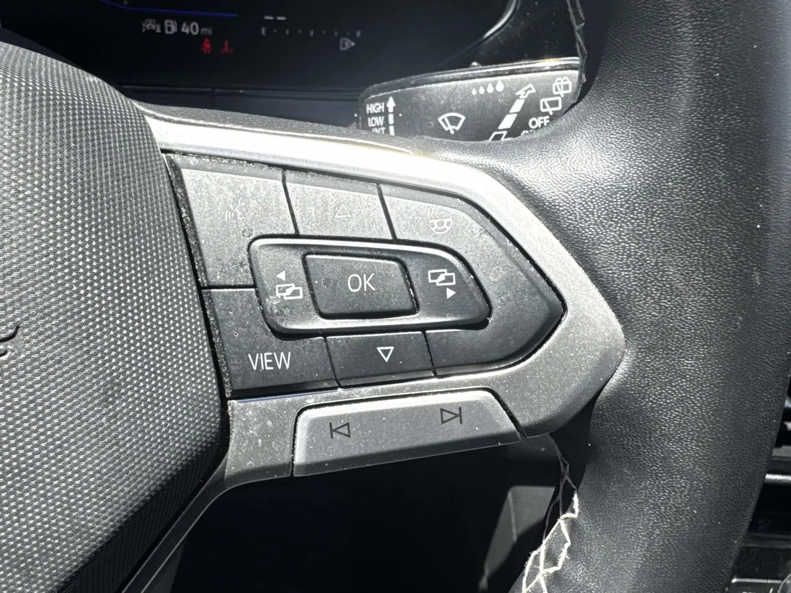 2024 Volkswagen Taos SE - Photo 19