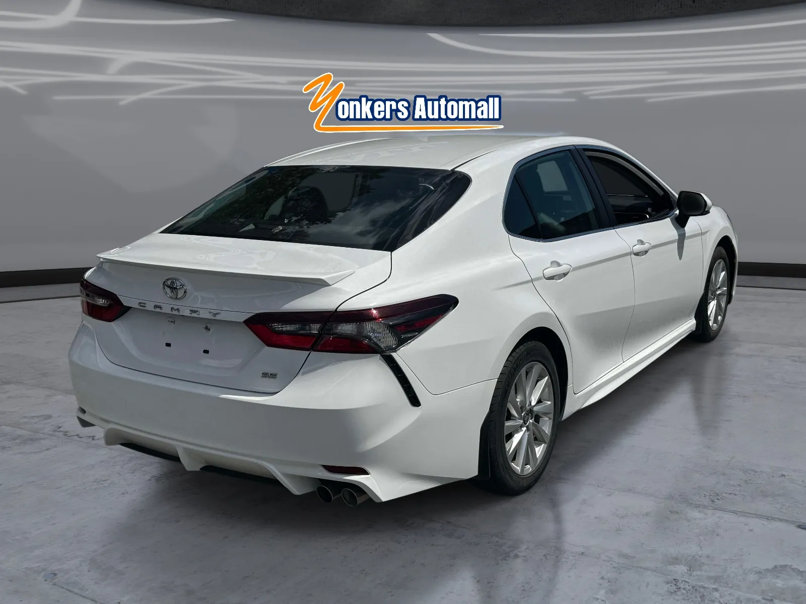 2023 Toyota Camry SE - Photo 6