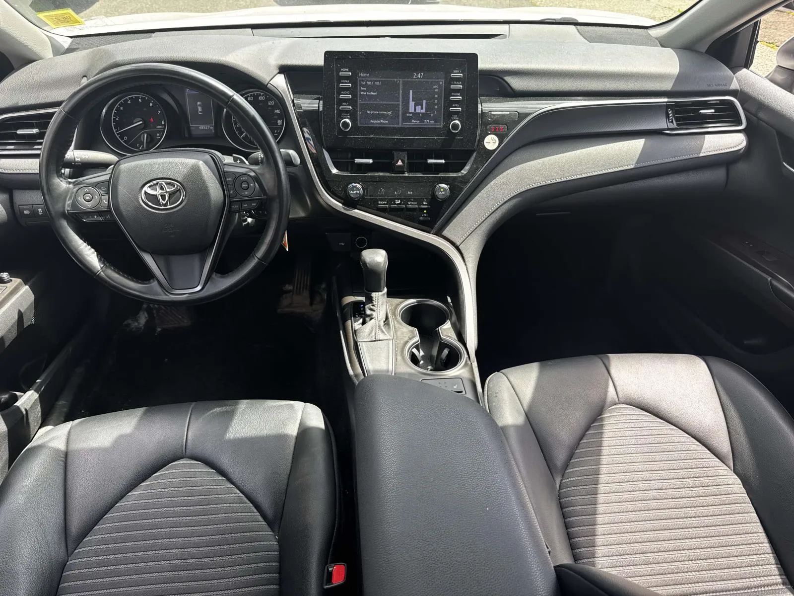 2023 Toyota Camry SE - Photo 11