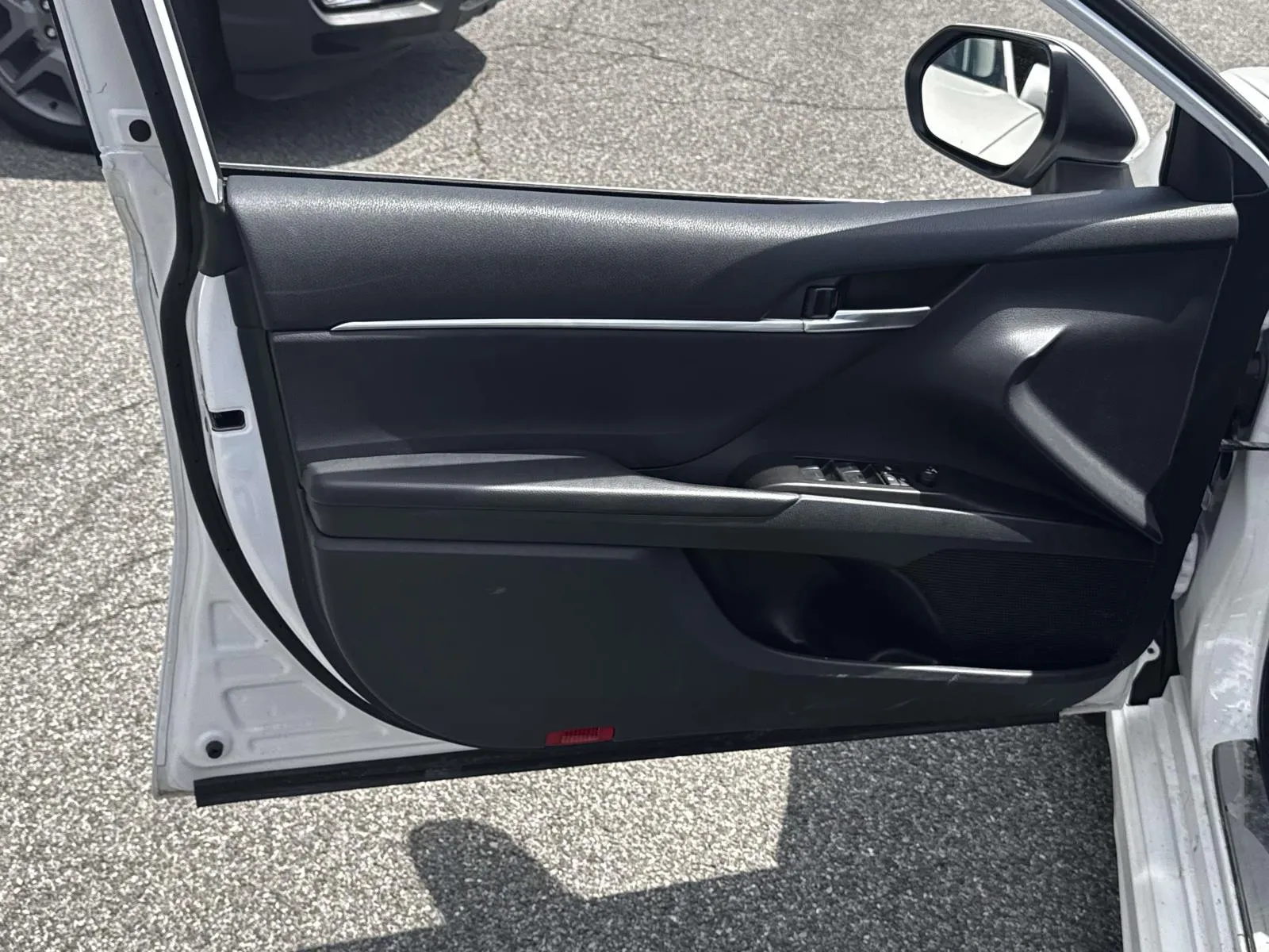 2023 Toyota Camry SE - Photo 13