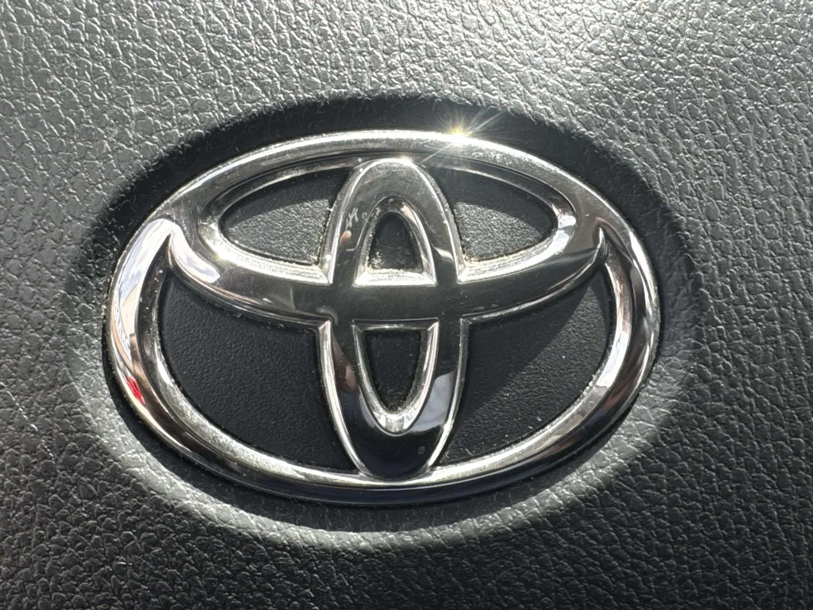 2023 Toyota Camry SE - Photo 27