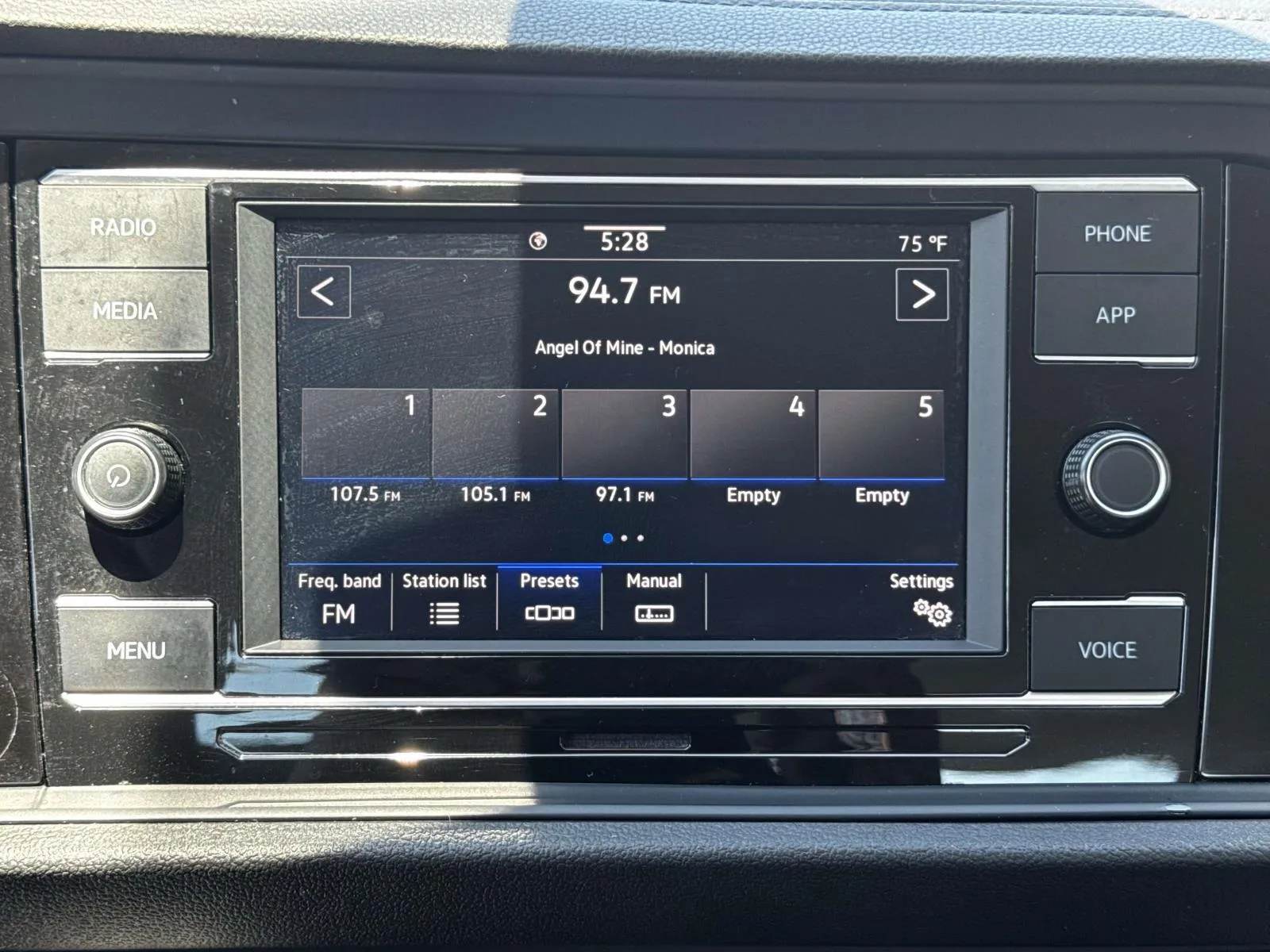 2024 Volkswagen Jetta S - Photo 23