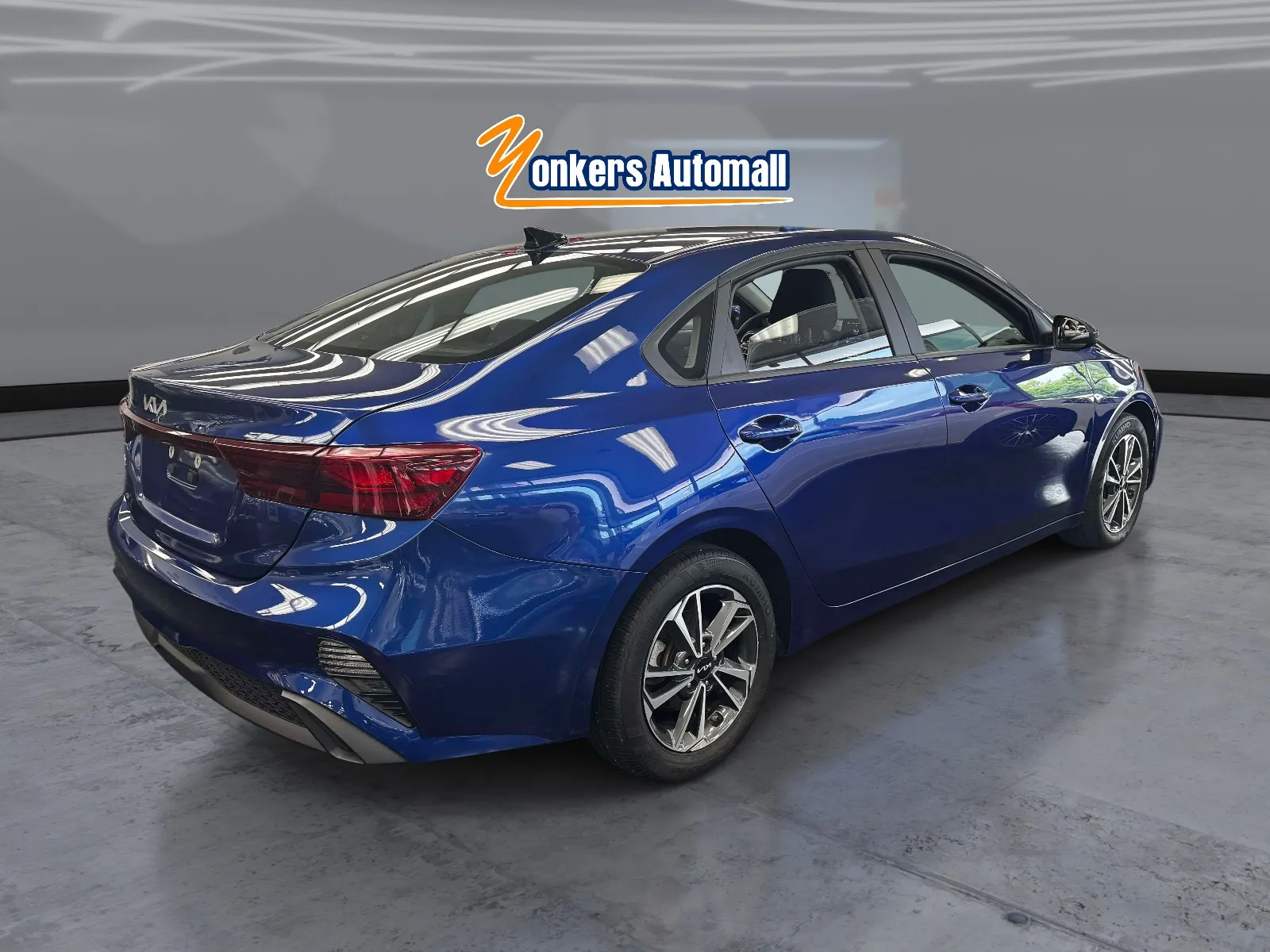 2023 Kia Forte LXS - Photo 6