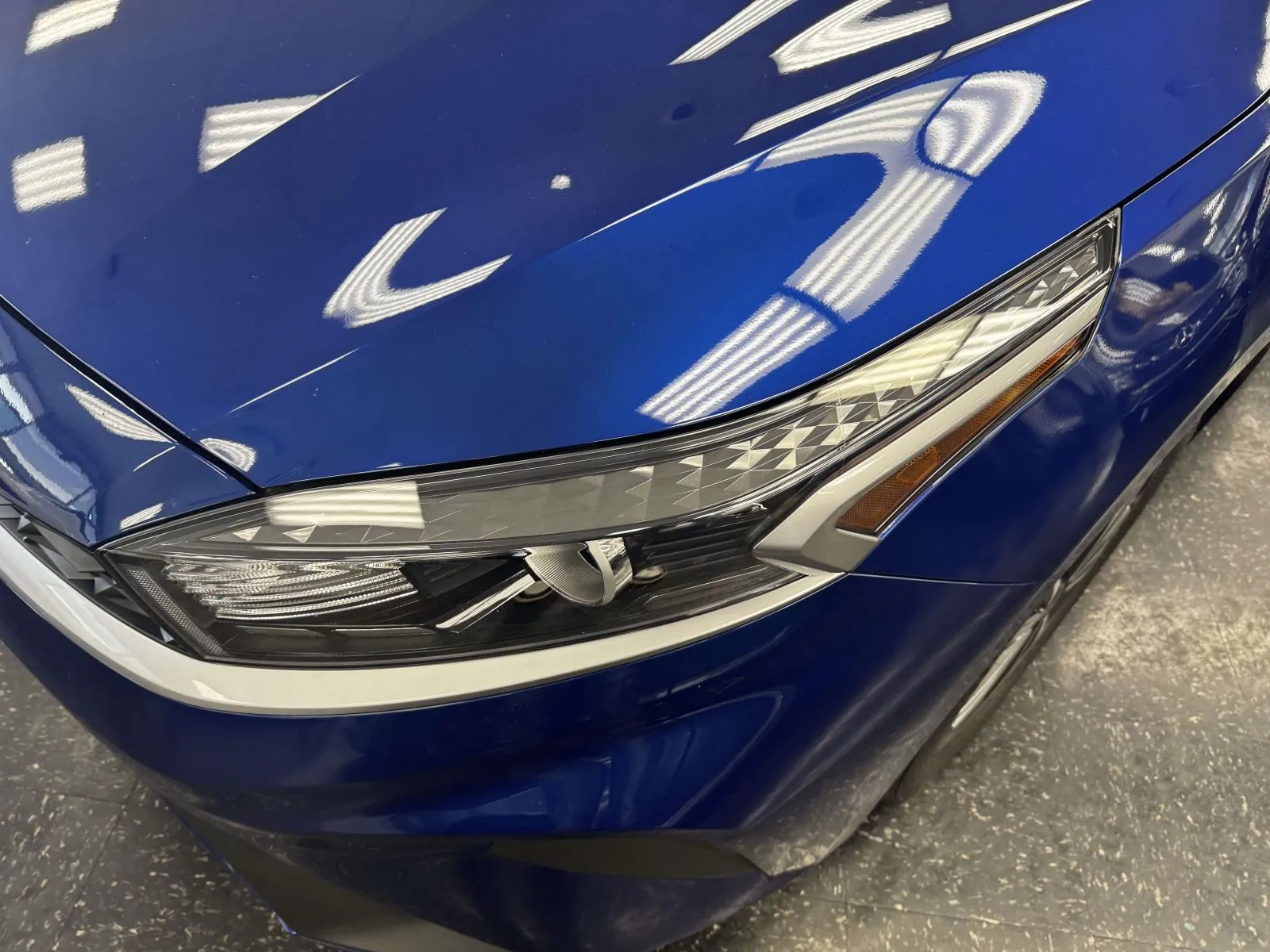 2023 Kia Forte LXS - Photo 8