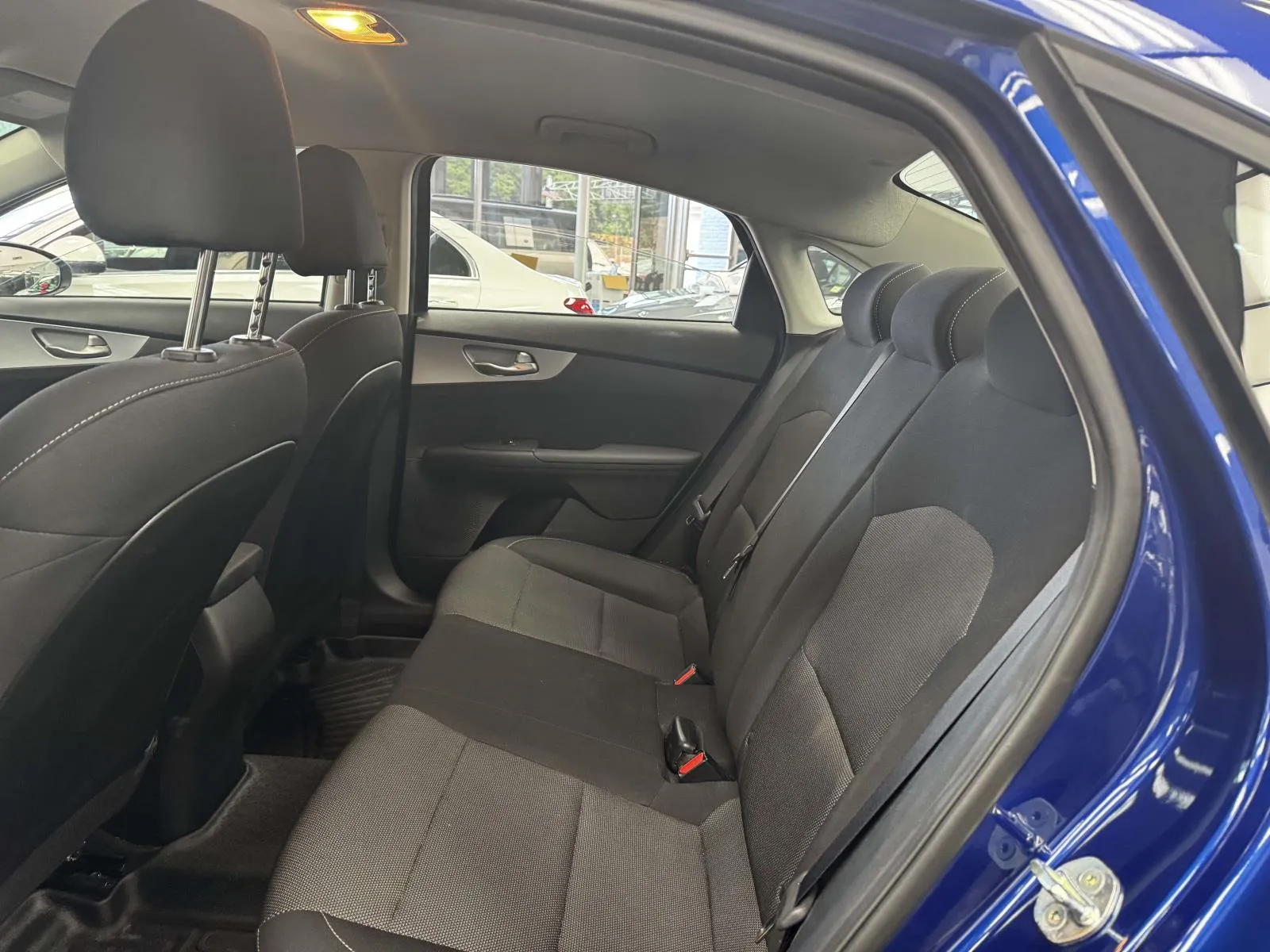 2023 Kia Forte LXS - Photo 12