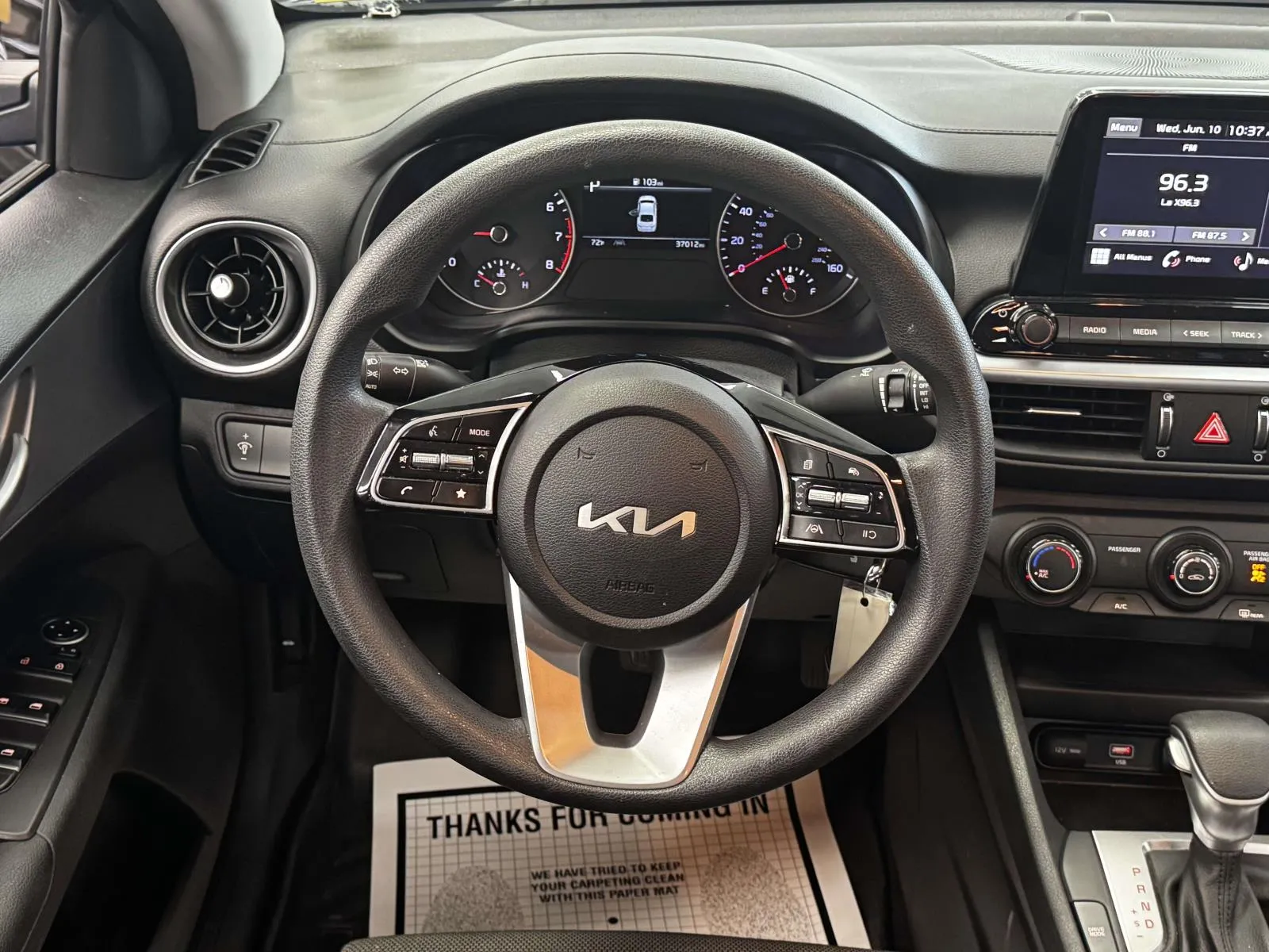 2023 Kia Forte LXS - Photo 14