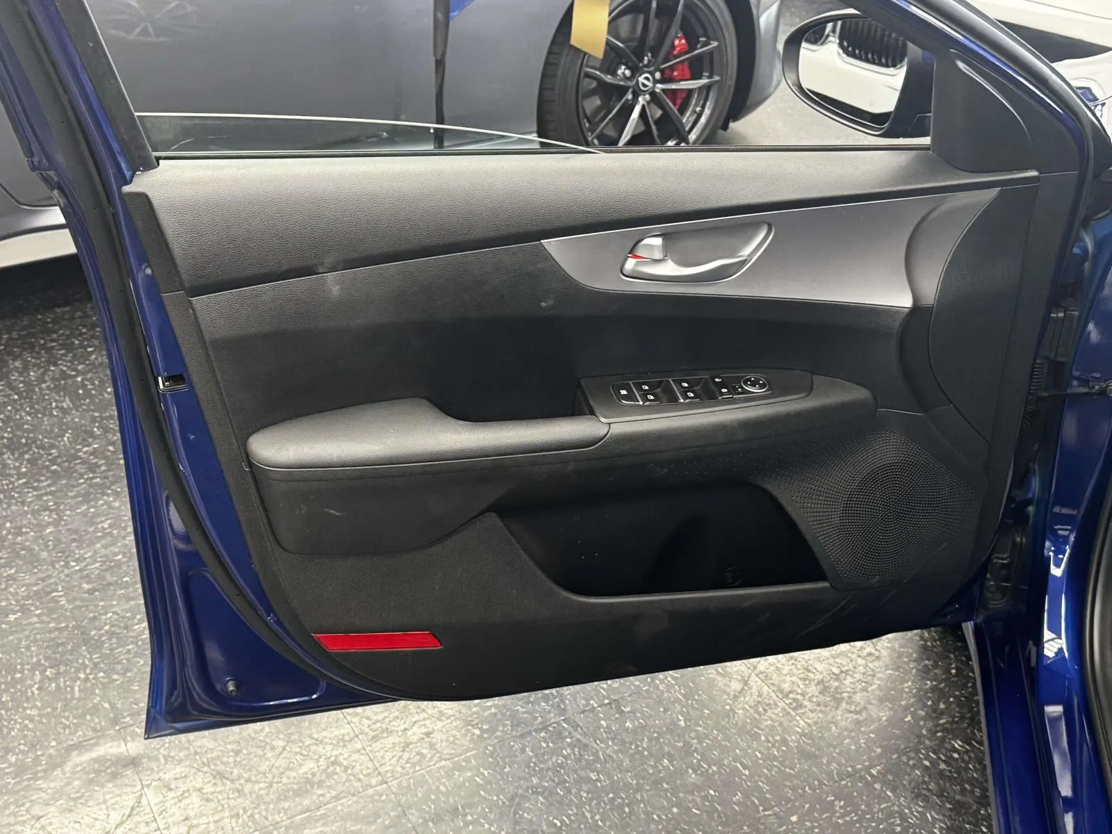 2023 Kia Forte LXS - Photo 15
