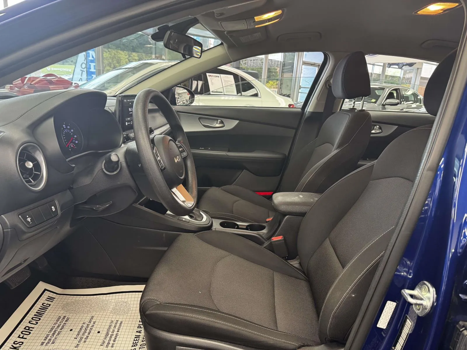 2023 Kia Forte LXS - Photo 17