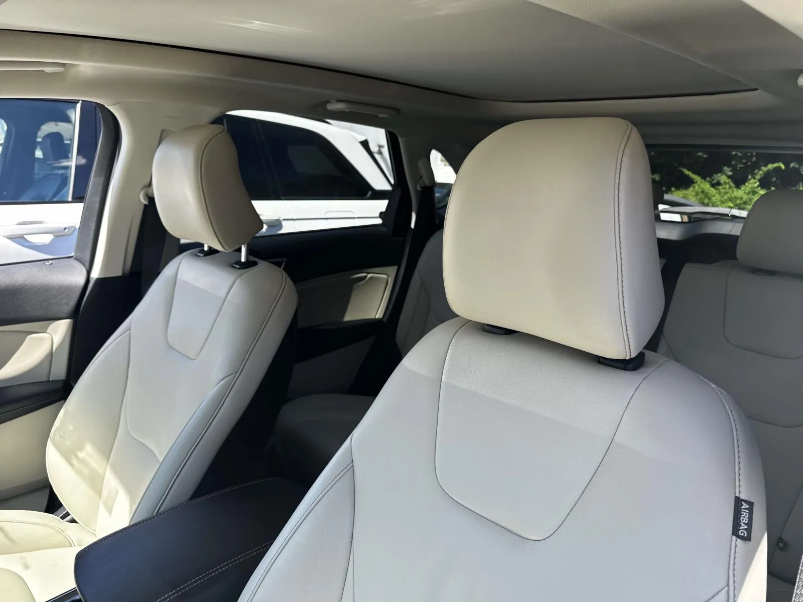 2022 Ford Edge Titanium - Photo 17
