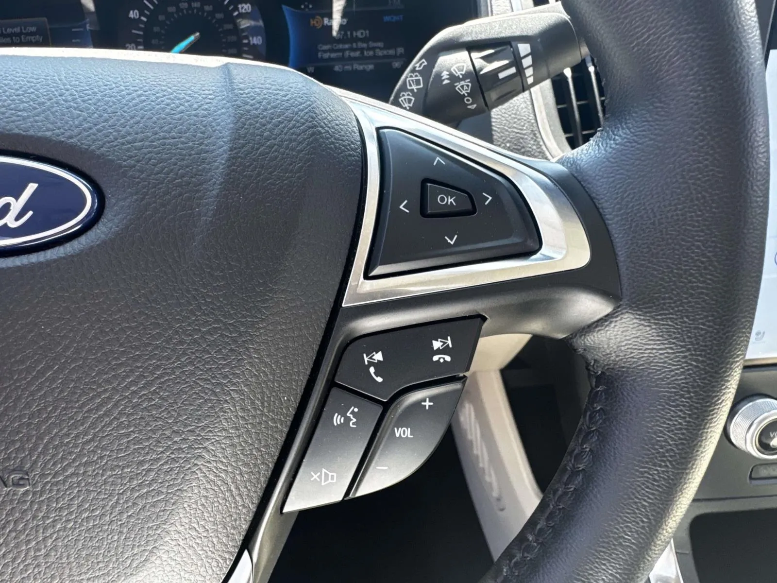2022 Ford Edge Titanium - Photo 20