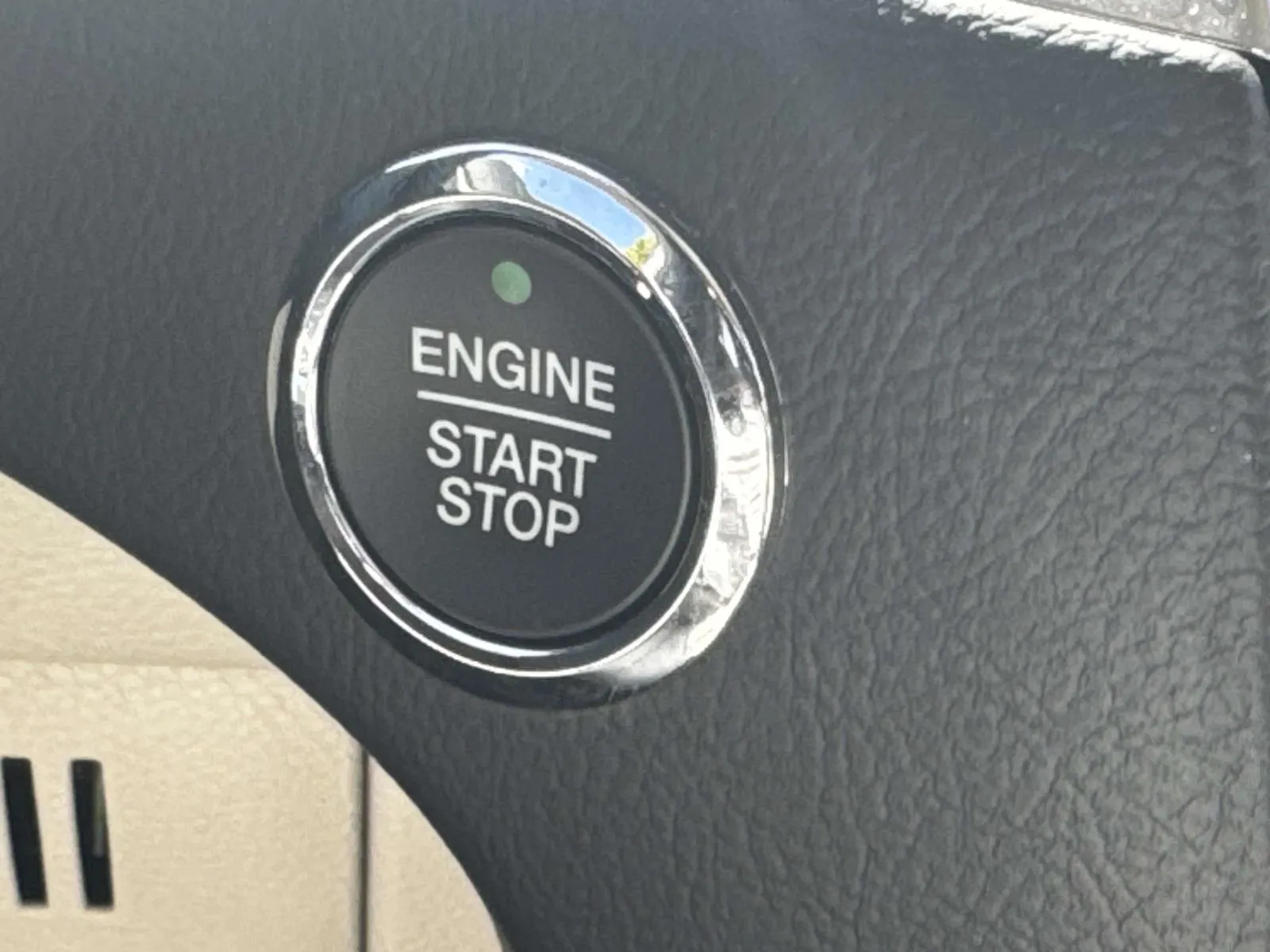 2022 Ford Edge Titanium - Photo 23