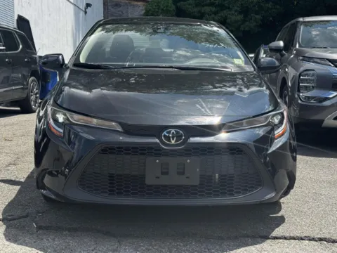 Photos of 2022 Toyota Corolla LE CVT (Natl) for sale in Yonkers, NY at Yonkers Automall