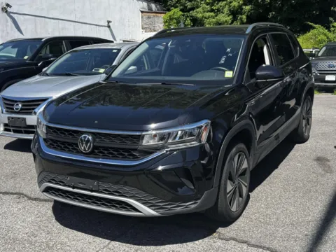 Another view of 2024 Volkswagen Taos SE 4MOTION for sale in Yonkers, NY at Yonkers Automall