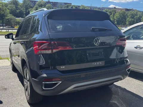 More photos of 2024 Volkswagen Taos SE 4MOTION at Yonkers Automall, NY
