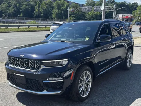 Another view of 2023 Jeep Grand Cherokee 4xe Summit 4x4 for sale in Yonkers, NY at Yonkers Automall