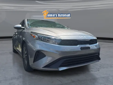 Gray 2023 Kia Forte LXS for sale in Yonkers, NY
