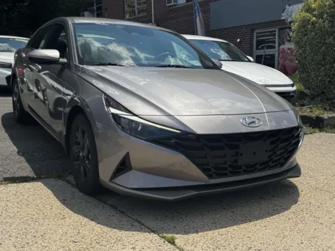 Silver 2023 Hyundai Elantra SEL for sale in Yonkers, NY