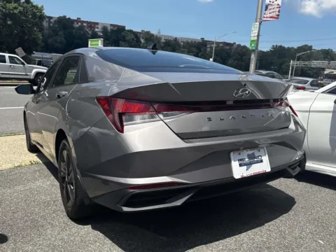 More photos of 2023 Hyundai Elantra SEL at Yonkers Automall, NY