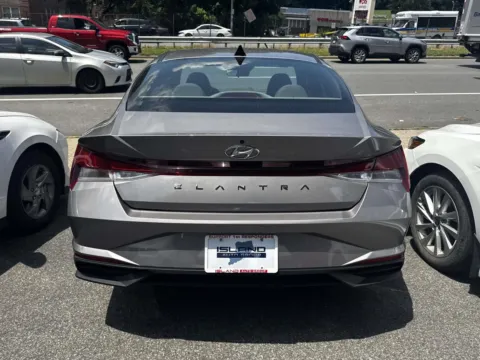 More photos of 2023 Hyundai Elantra SEL at Yonkers Automall, NY
