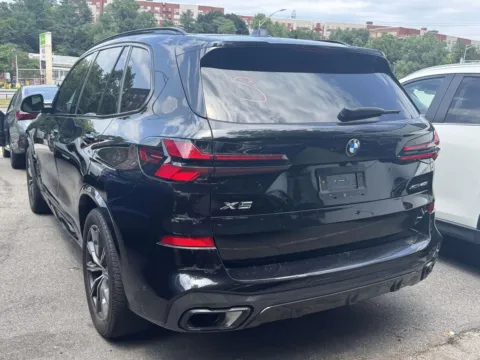 More photos of 2024 BMW X5 xDrive40i Sports Activity Vehicle at Yonkers Automall, NY