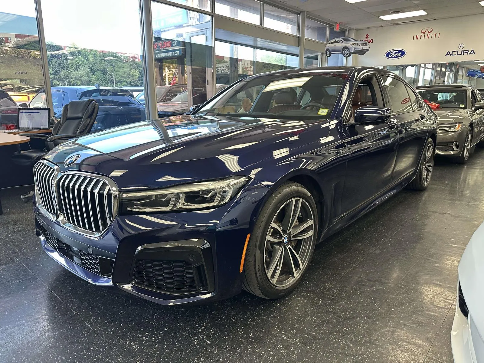 2022 BMW 7 Series 750i - Photo 8