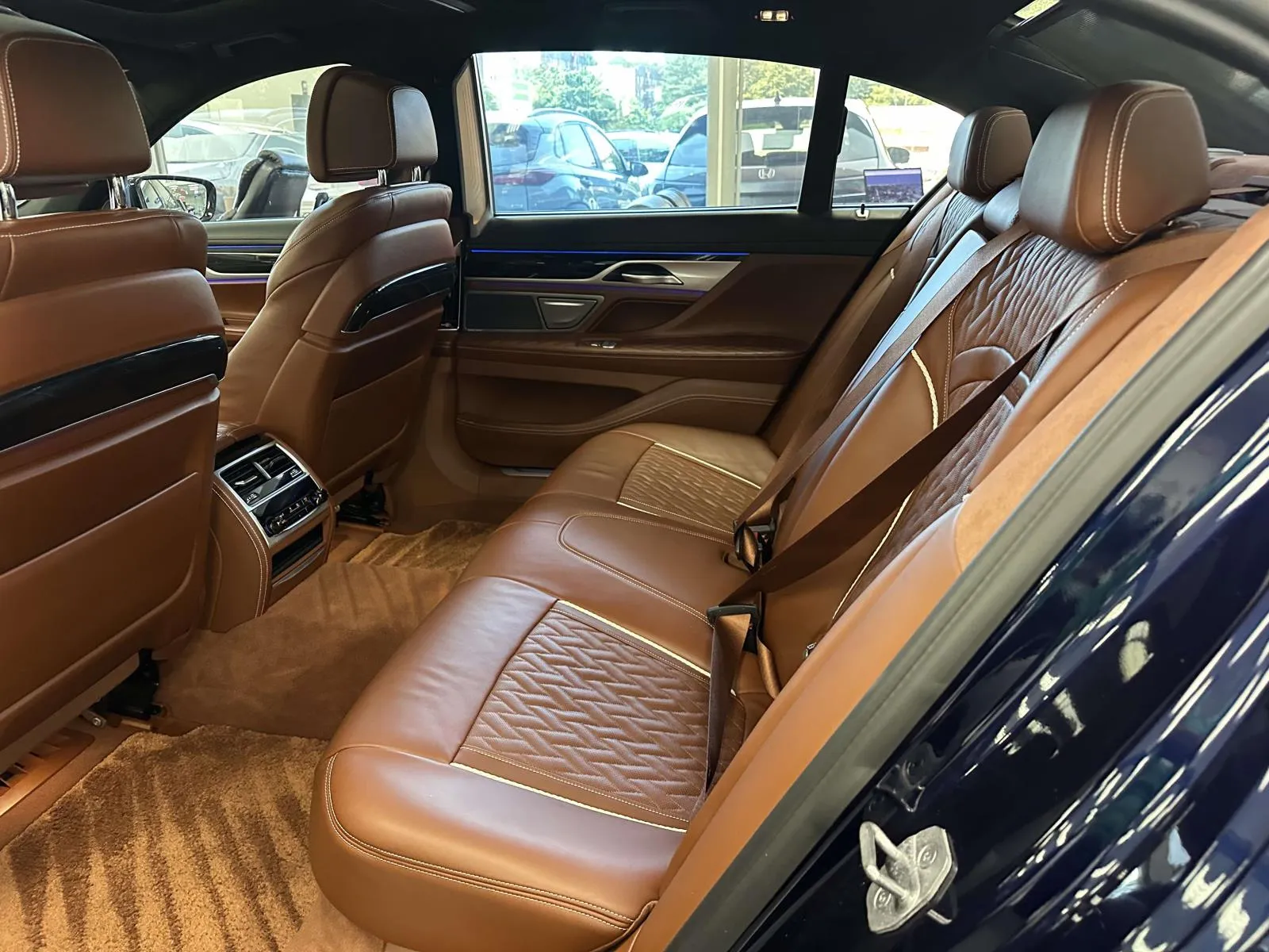 2022 BMW 7 Series 750i - Photo 13