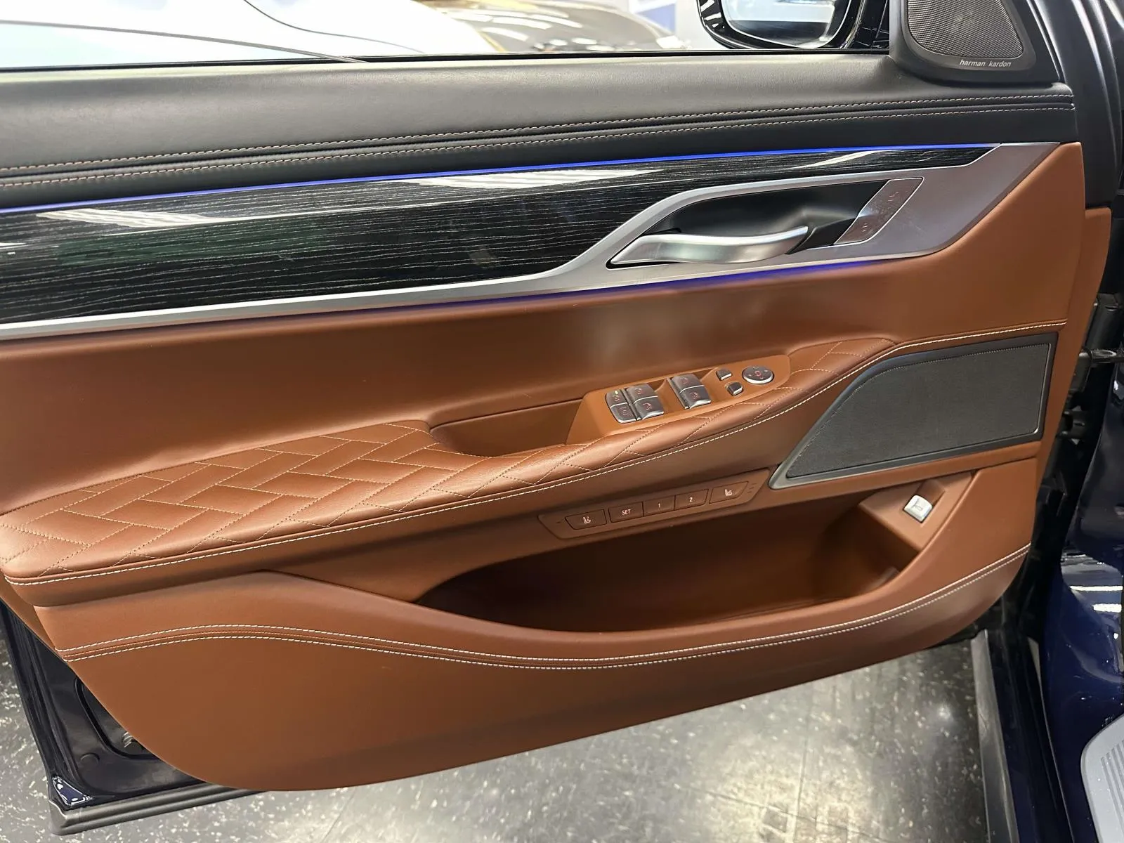 2022 BMW 7 Series 750i - Photo 18