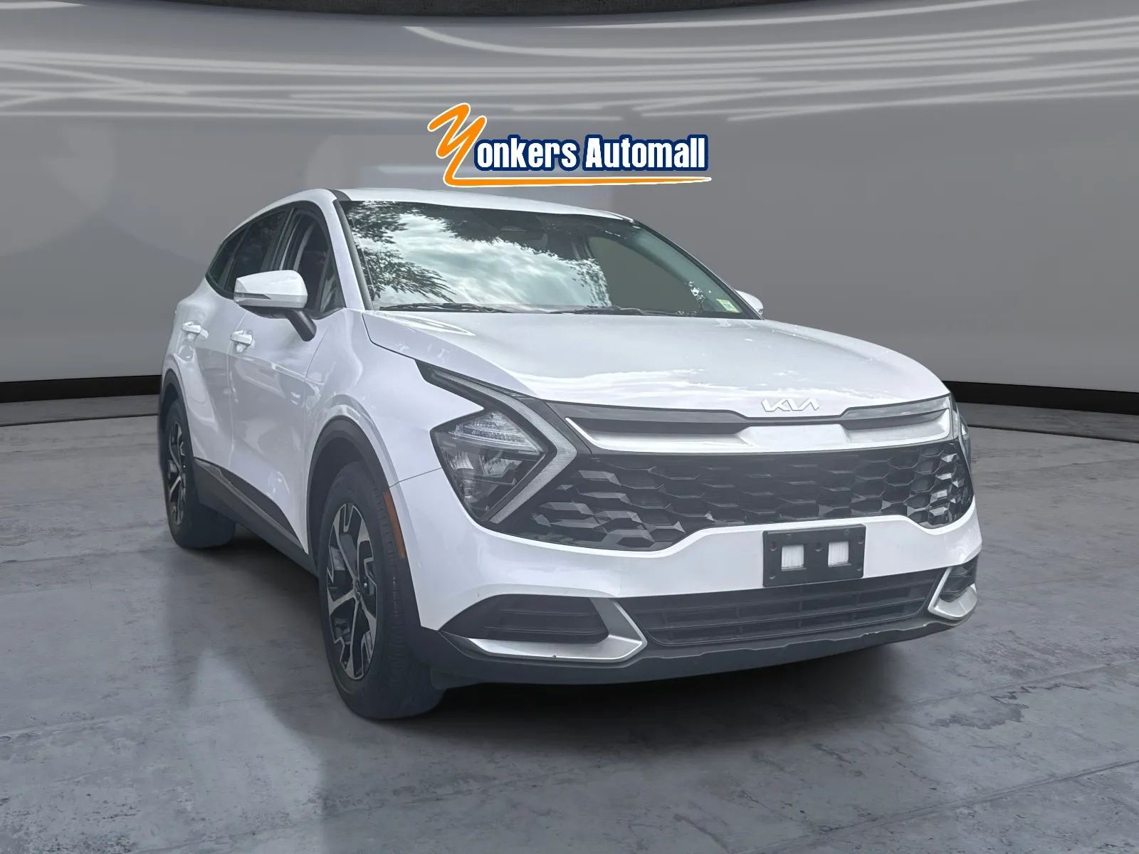 White 2023 Kia Sportage EX for sale in Yonkers, NY