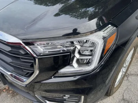 More photos of 2023 GMC Terrain AWD 4dr SLE at Yonkers Automall, NY