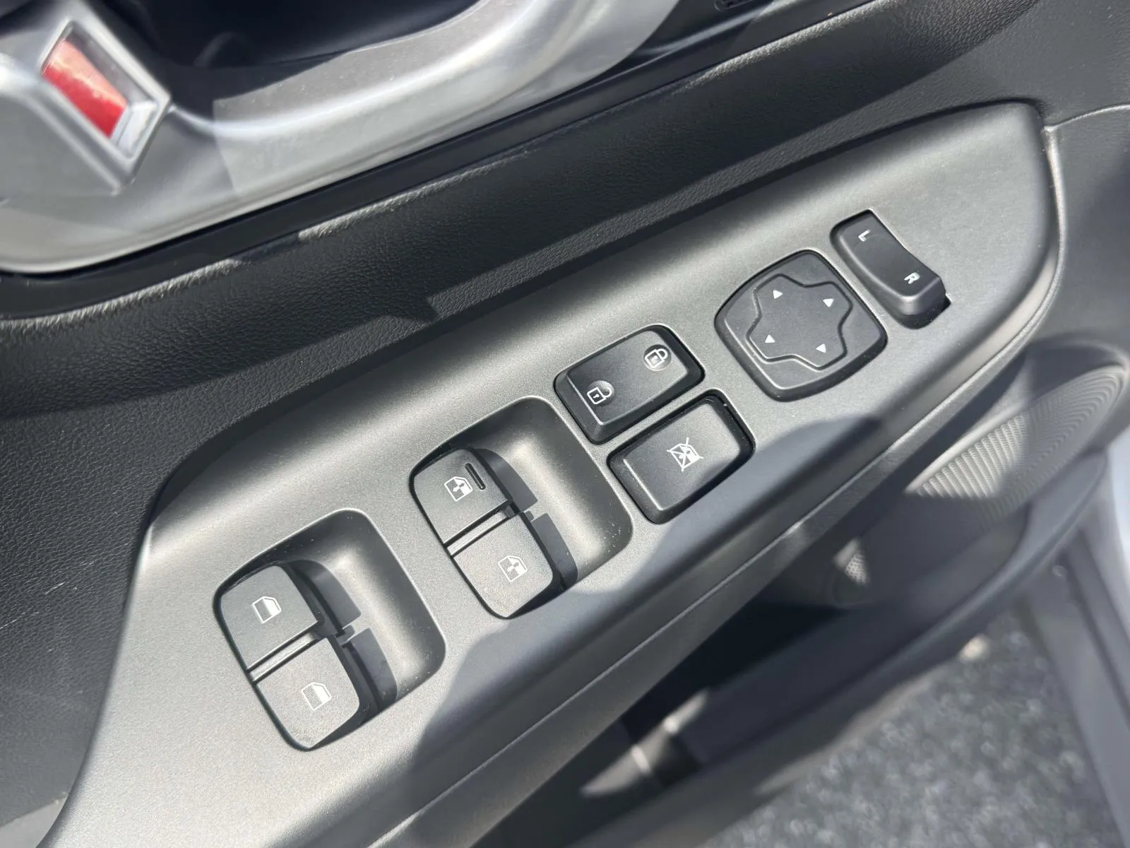 2023 Hyundai Kona SEL - Photo 16