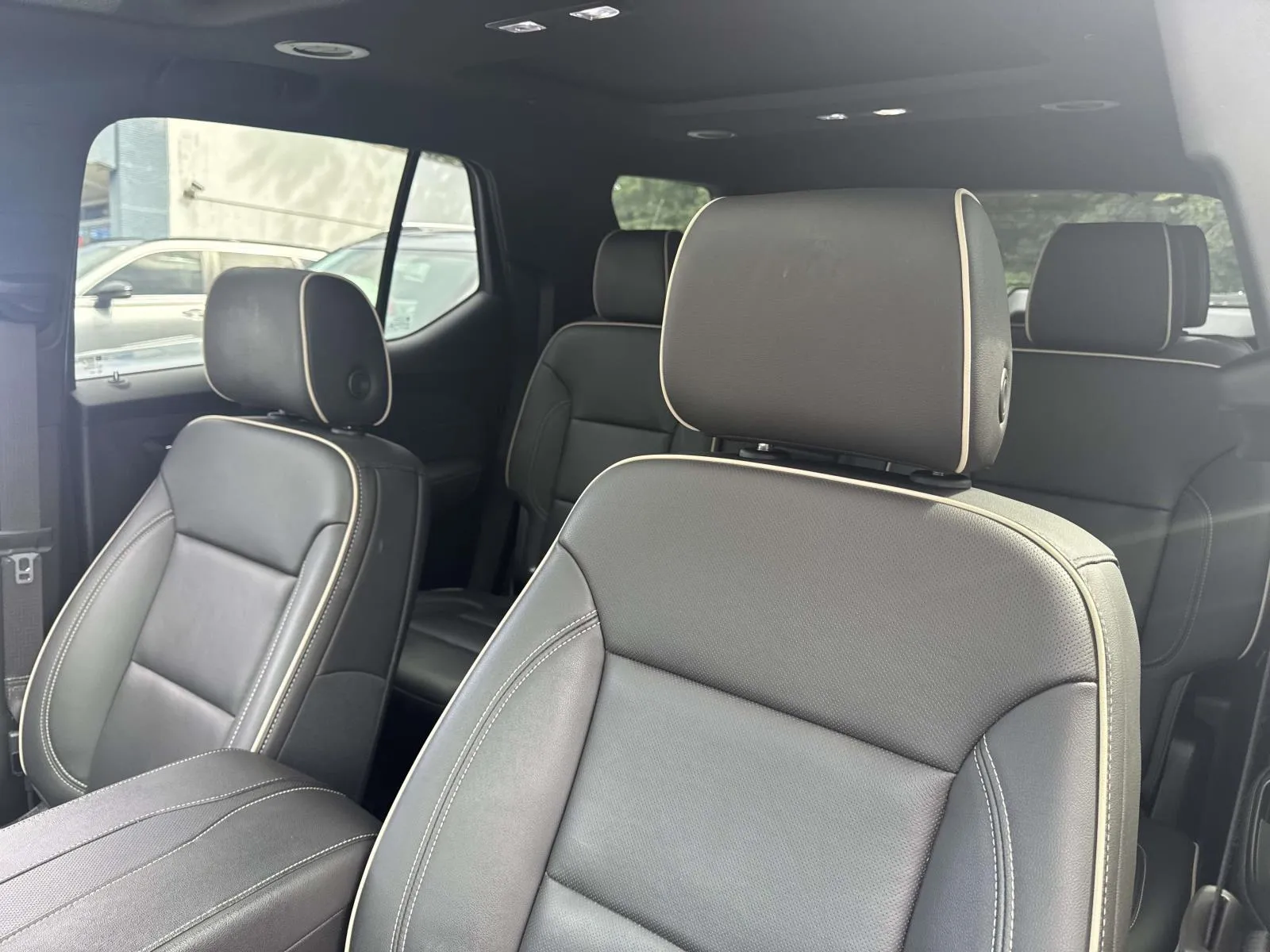2023 Chevrolet Traverse Premier - Photo 18