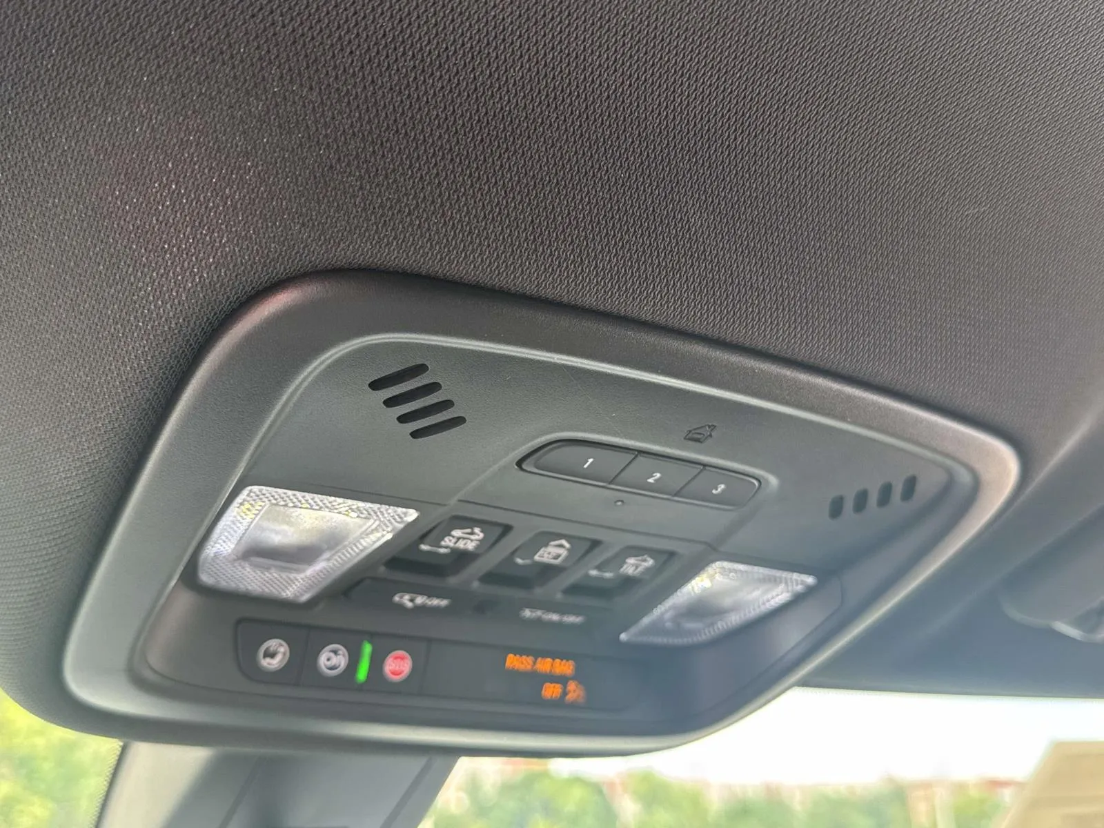 2023 Chevrolet Traverse Premier - Photo 29