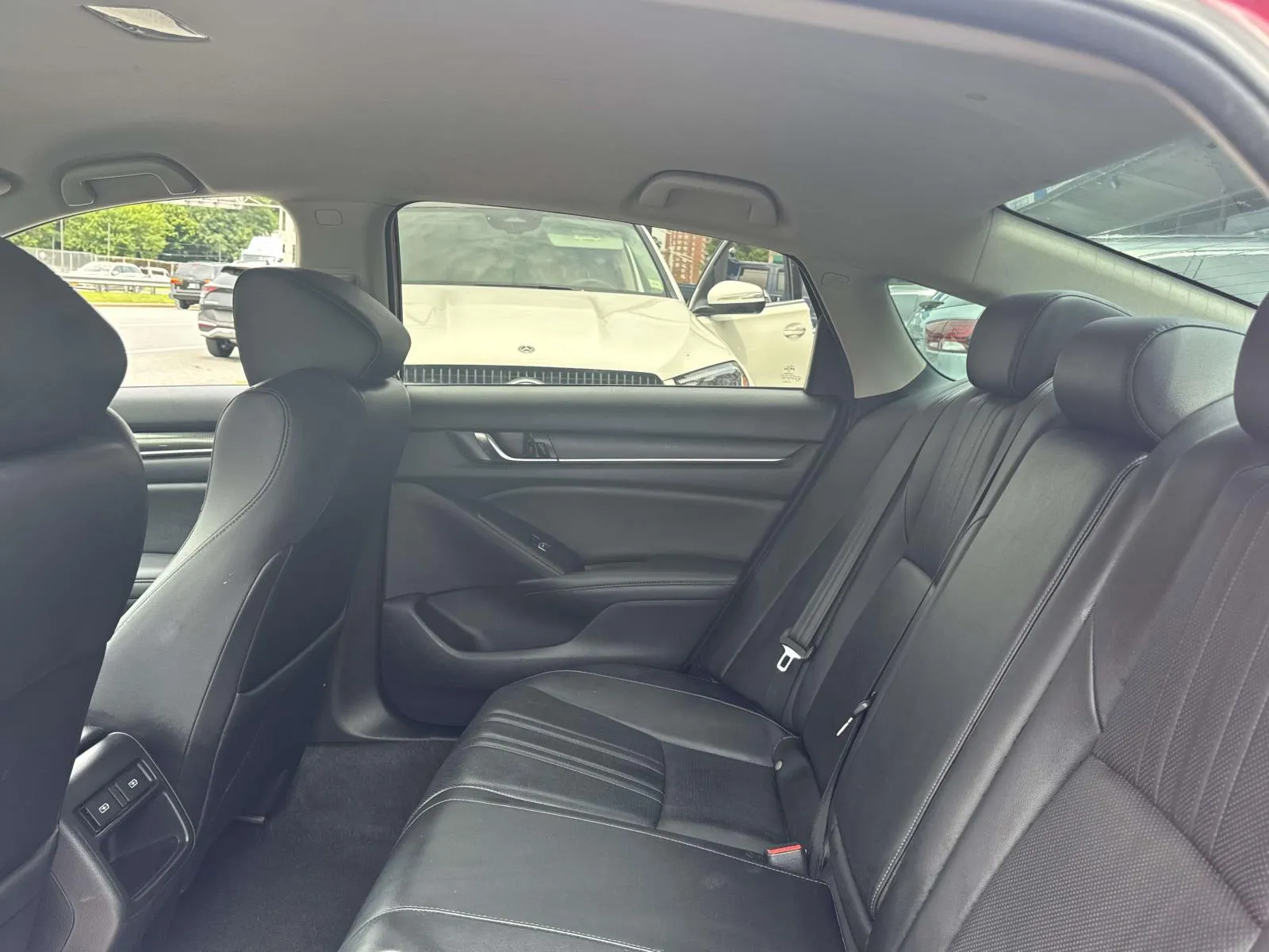 2021 Honda Accord Sport SE - Photo 11