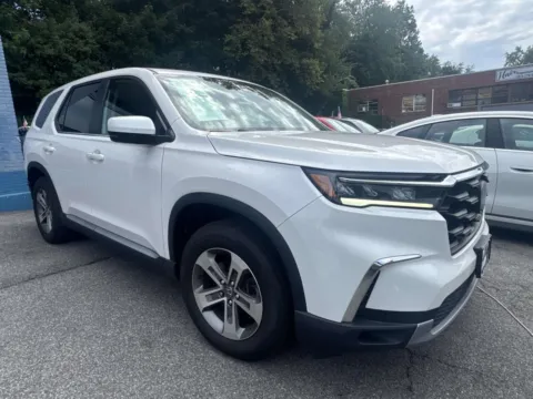 White 2024 Honda Pilot EX-L for sale in Yonkers, NY