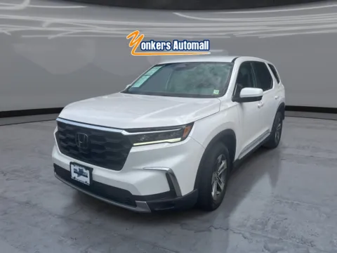 Another view of 2024 Honda Pilot EX-L for sale in Yonkers, NY at Yonkers Automall