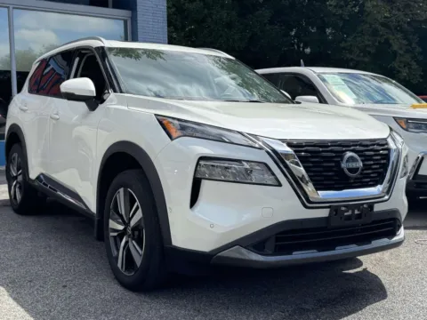 White 2023 Nissan Rogue SL for sale in Yonkers, NY