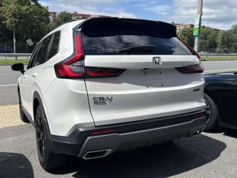 More photos of 2025 Honda CR-V Hybrid Sport-L at Yonkers Automall, NY