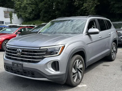 Another view of 2024 Volkswagen Atlas 2.0T SE w/Technology for sale in Yonkers, NY at Yonkers Automall