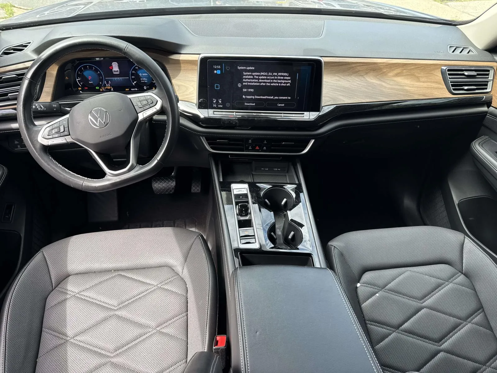2024 Volkswagen Atlas SE w/Tech - Photo 11