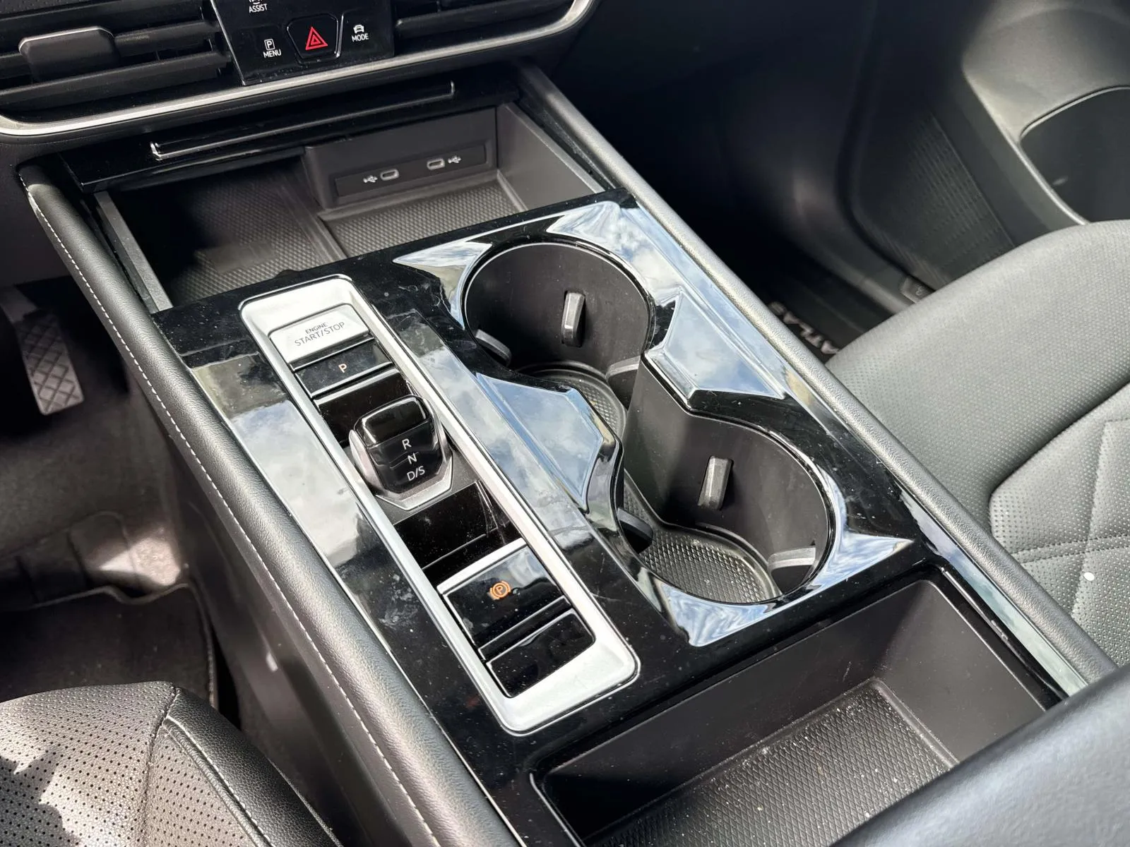 2024 Volkswagen Atlas SE w/Tech - Photo 21