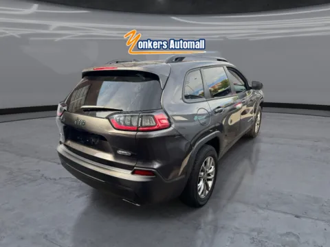 More photos of 2022 Jeep Cherokee Latitude Lux 4x4 at Yonkers Automall, NY